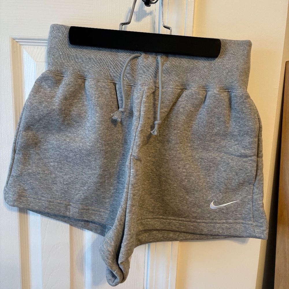 Nike fleece short new